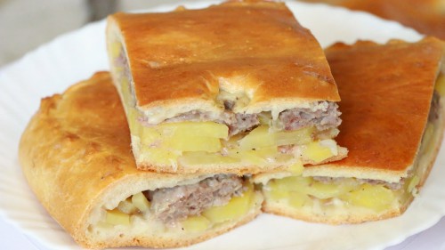 пирог с мясом и картофелем